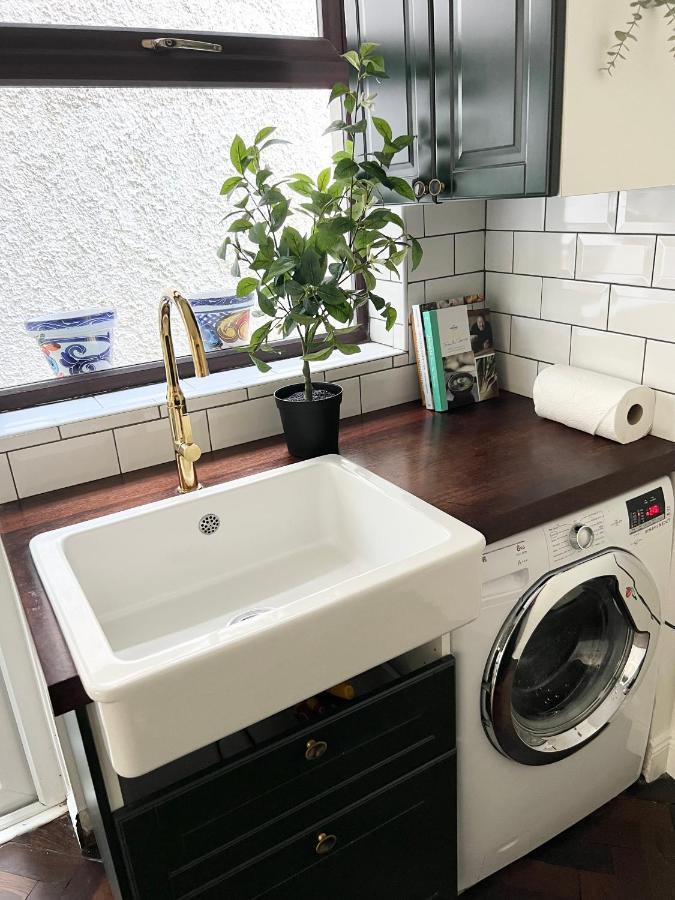 Luxury Belfast Stay - Townhouse Exteriör bild